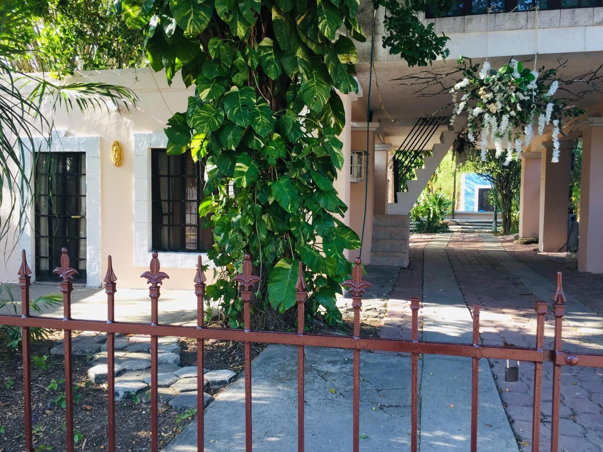 Hostal Y Camping Villa Mercedes Tizimin Exterior photo